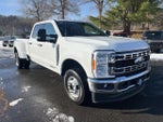 2023 F-350 Super Duty Thumbnail 3