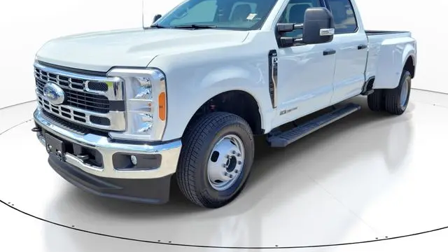 2026 Ford F-350 Super Duty XLT