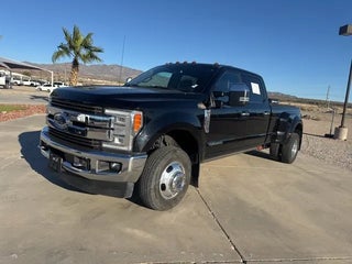 2017 Ford F-350 Super Duty with Shadow Black Exterior