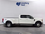 2022 F-350 Super Duty Thumbnail 2