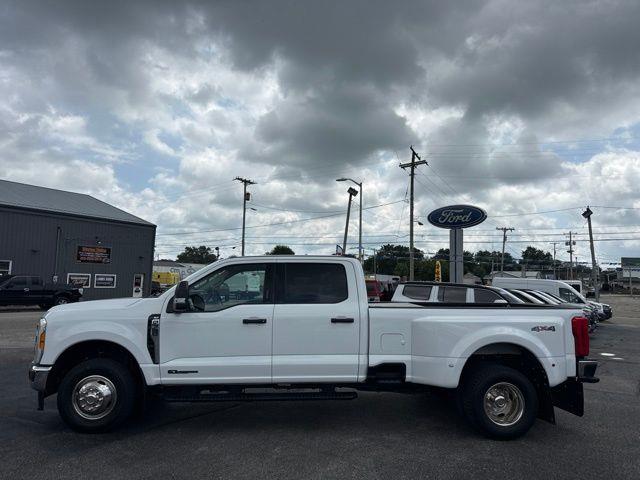 2023 Ford F-350 Super Duty King Ranch — photo 1 of 12