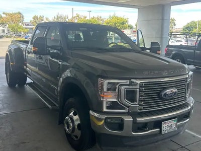 2022 Ford F-350 Super Duty 4X4 Lariat 4DR Crew Cab 8 FT. LB DRW Pickup