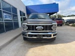 2023 F-350 Super Duty Thumbnail 3