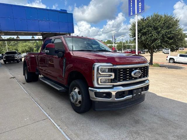 2023 Ford F-350 Super Duty Lariat — photo 1 of 24