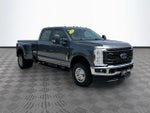 2025 F-350 Super Duty Thumbnail 3
