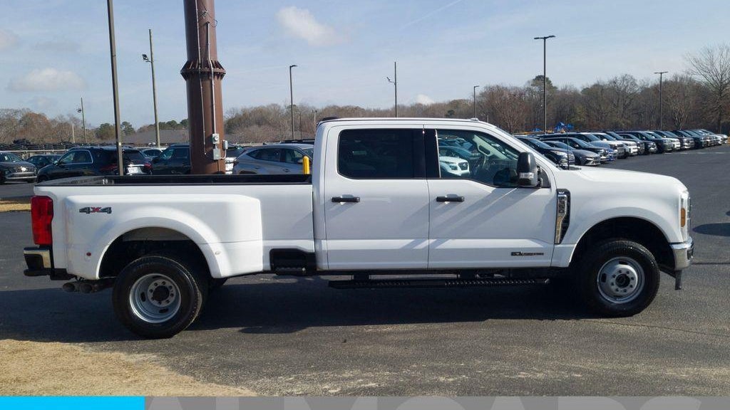 2025 Ford F-350 Super Duty XLT