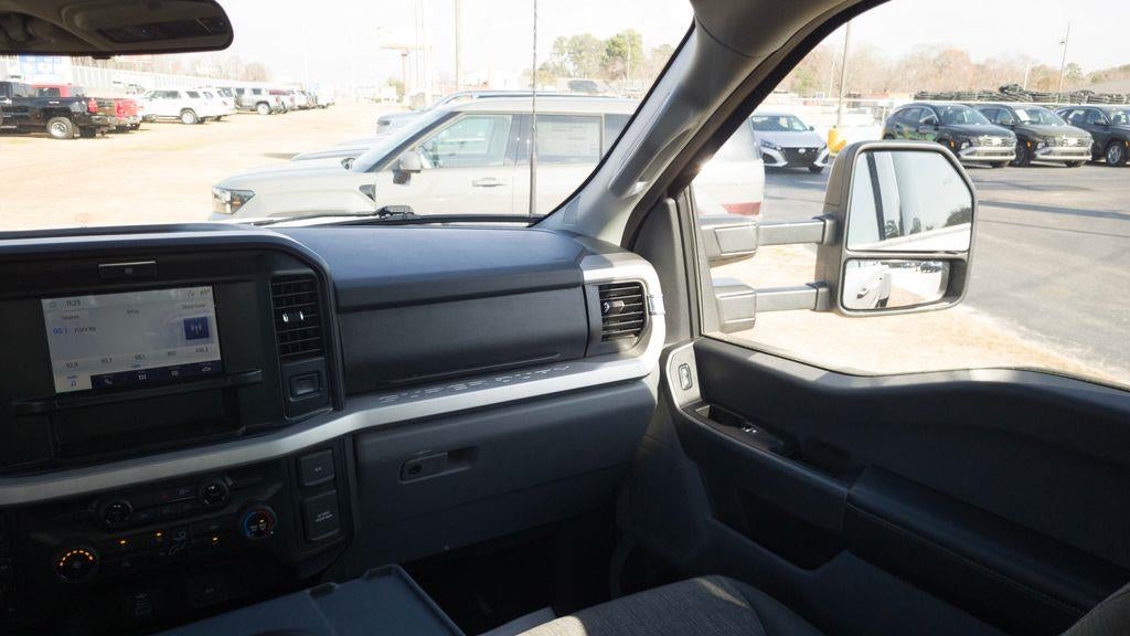 2025 Ford F-350 Super Duty XLT