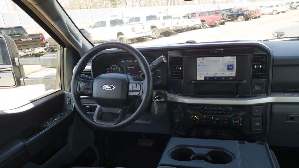 2025 Ford F-350 Super Duty XLT