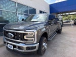 2025 F-350 Super Duty Thumbnail 2