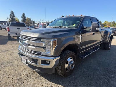 2019 Ford F-350 Super Duty 4X4 Lariat 4DR Crew Cab 8 FT. LB DRW Pickup