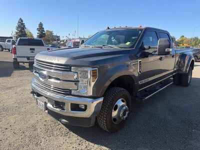 2019 Ford F-350 Super Duty 4X4 Lariat 4DR Crew Cab 8 FT. LB DRW Pickup