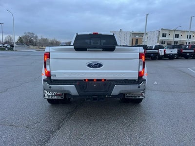2019 Ford F-350 Super Duty 4X4 Lariat 4DR Crew Cab 8 FT. LB DRW Pickup