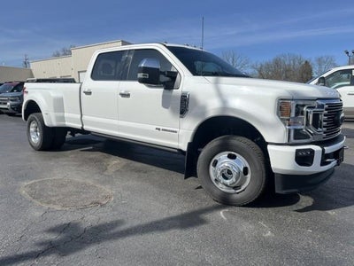 2022 Ford F-350 Super Duty 4X4 Platinum 4DR Crew Cab 8 FT. LB DRW Pickup