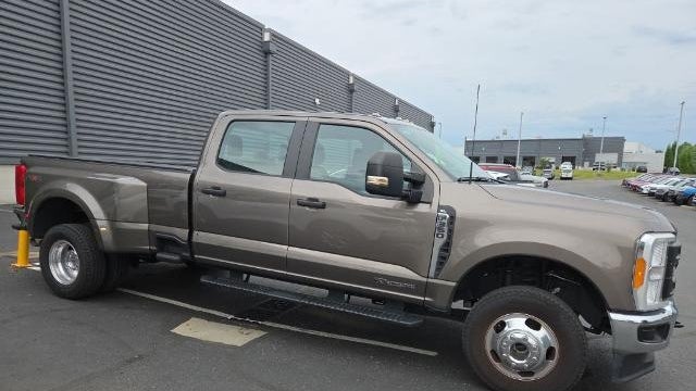 2023 Ford F-350 Super Duty King Ranch
