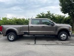 2023 F-350 Super Duty Thumbnail 2