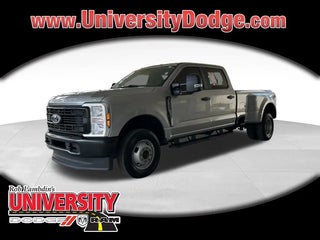 2024 Ford F-350 Super Duty with Iconic Silver Metallic Exterior