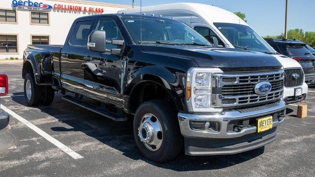 2024 Ford F-350 Super Duty Platinum