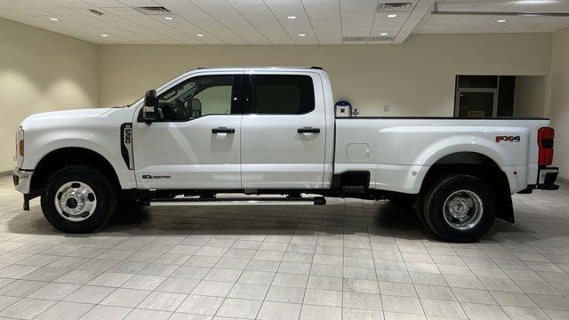 2025 Ford F-350 Super Duty Platinum