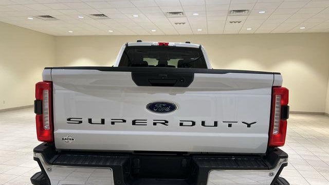 2025 Ford F-350 Super Duty Platinum
