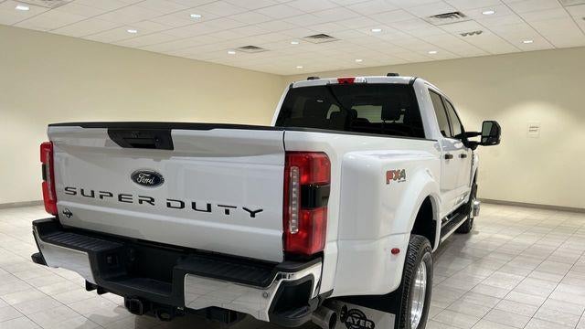 2025 Ford F-350 Super Duty Platinum