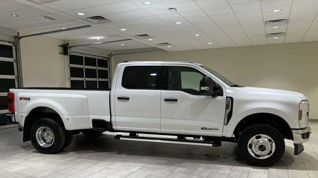 2025 Ford F-350 Super Duty Platinum