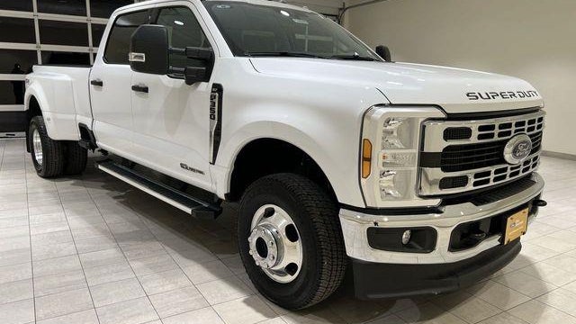 2025 Ford F-350 Super Duty Platinum