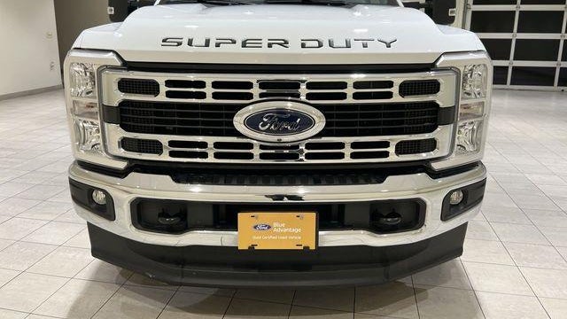 2025 Ford F-350 Super Duty Platinum