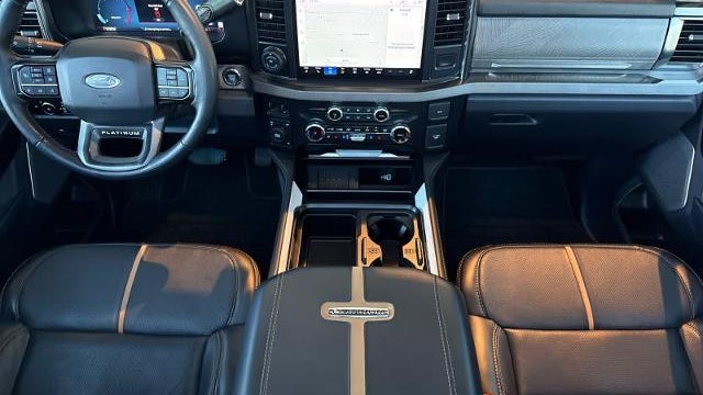2023 Ford F-450 Super Duty XLT