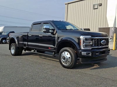 2024 Ford F-450 Super Duty 4X4 Limited 4DR Crew Cab 8 FT. LB DRW Pickup