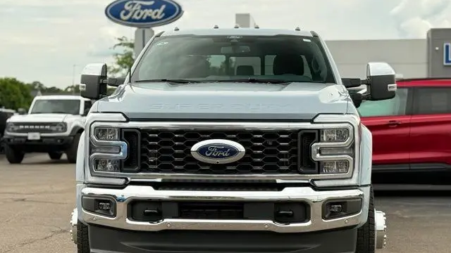 2025 Ford F-450 Super Duty King Ranch