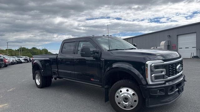 Preowned 2026 Ford F-450 Super Duty Platinum for Sale