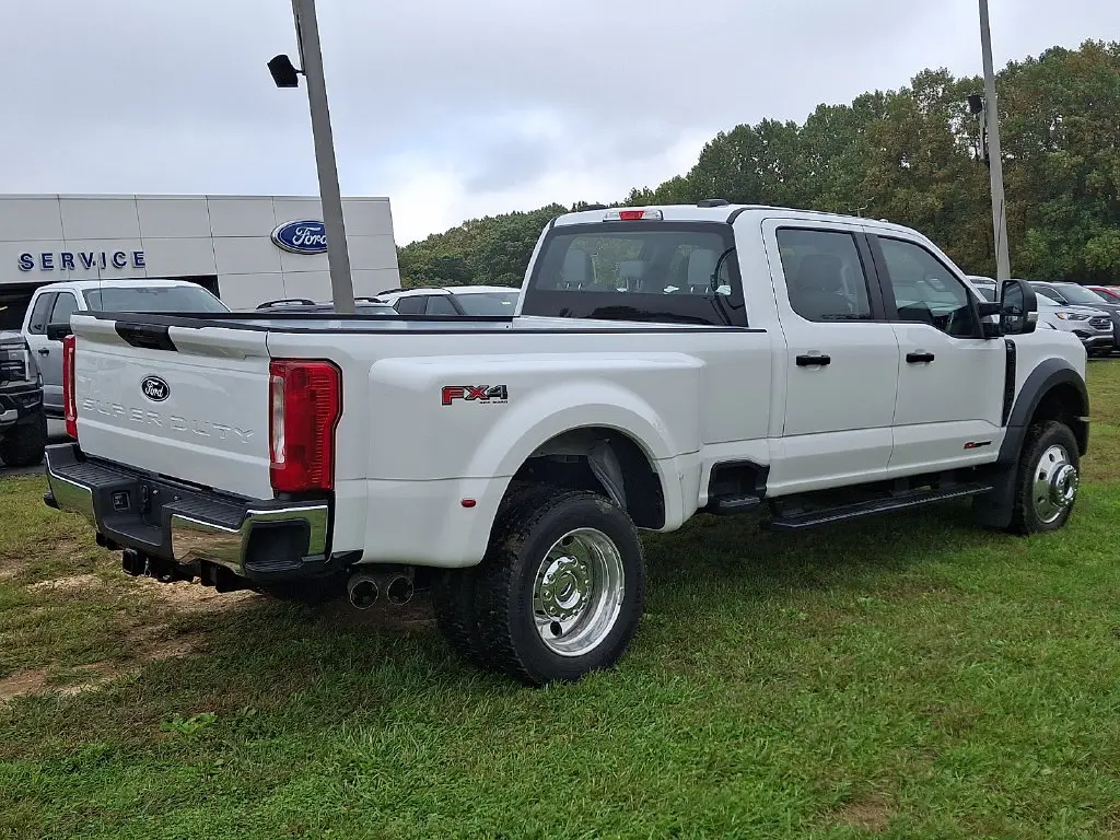 2027 Ford F-450 - $72,200
