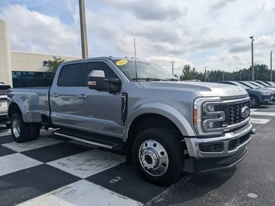 Photo of a 2023 Ford F-450 Super Duty 4X4 Lariat 4DR Crew Cab 8 FT. LB DRW Pickup for sale
