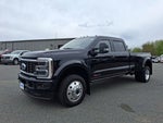 2025 F-450 Super Duty Thumbnail 3