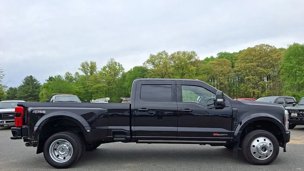 2025 Ford F-450 Super Duty King Ranch