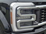 2025 F-450 Super Duty Thumbnail 9
