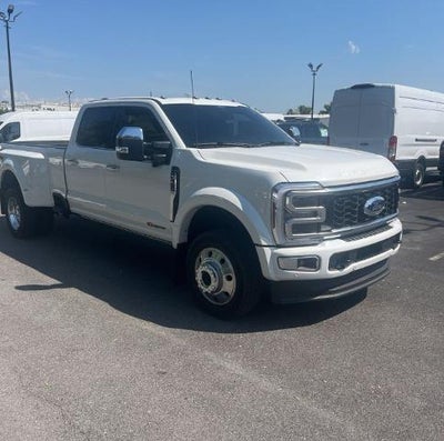 2025 Ford F-450 Super Duty 4X4 Platinum 4DR Crew Cab 8 FT. LB DRW Pickup