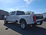 2025 F-450 Super Duty Thumbnail 4