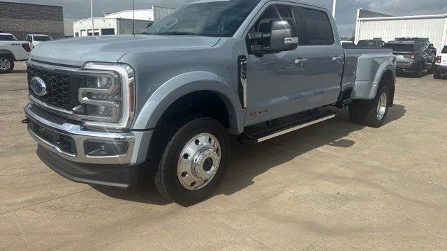 2026 Ford F-450 Super Duty Platinum