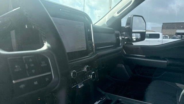 2026 Ford F-450 Super Duty Platinum