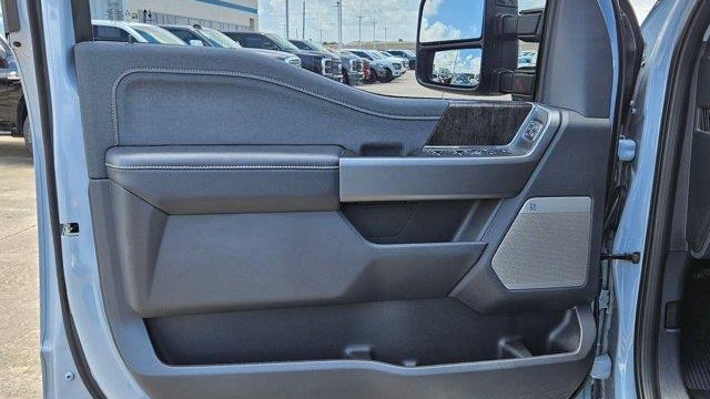 2026 Ford F-450 Super Duty Platinum