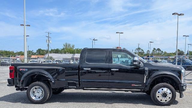 2026 Ford F-450 Super Duty Platinum