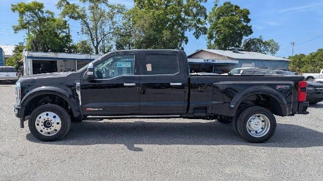 2026 Ford F-450 Super Duty Platinum