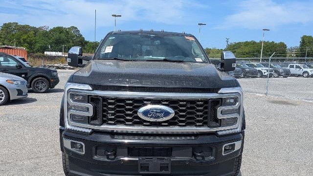 2026 Ford F-450 Super Duty Platinum