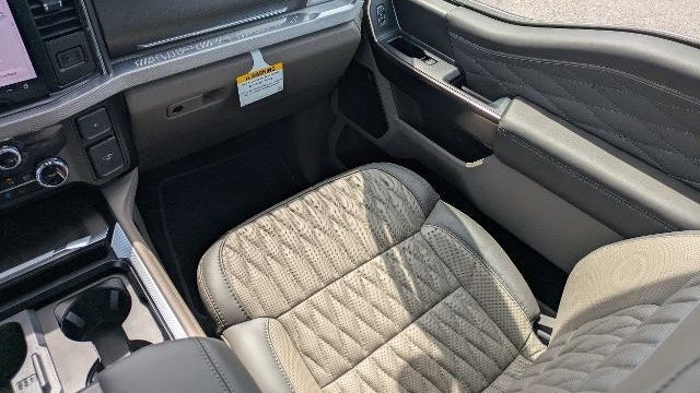 2026 Ford F-450 Super Duty Platinum