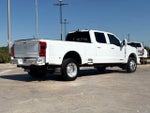 2023 F-450 Super Duty Thumbnail 2
