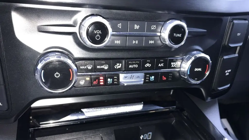 2023 Ford F-450 Super Duty King Ranch