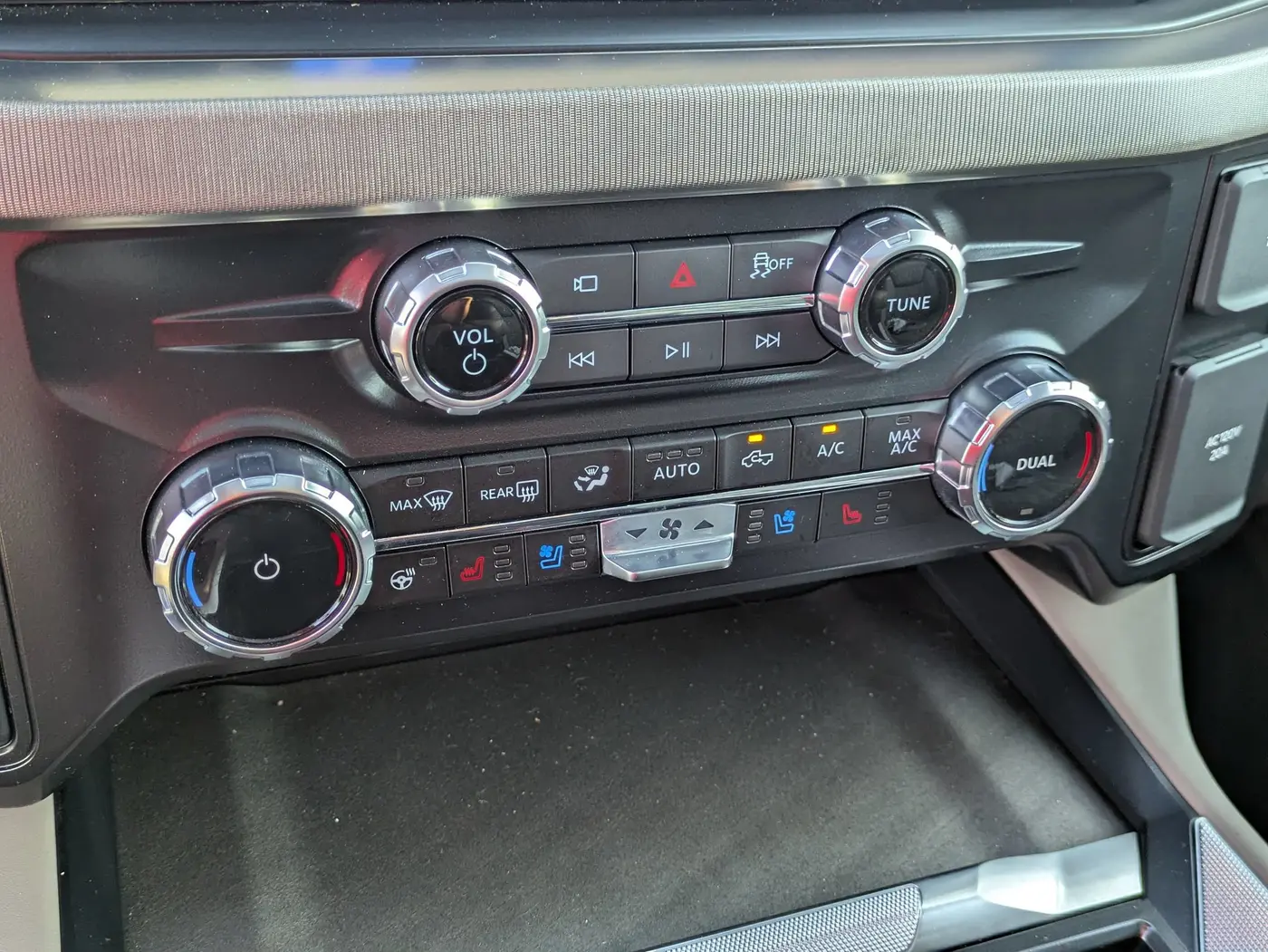 2025 Ford F-450 - $101,740