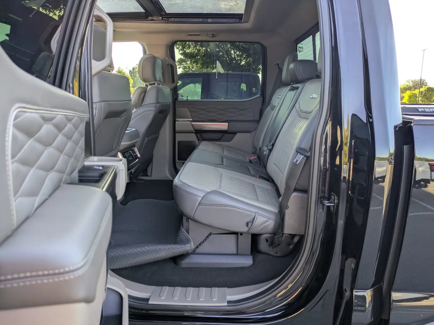 2025 Ford F-450 - $101,740