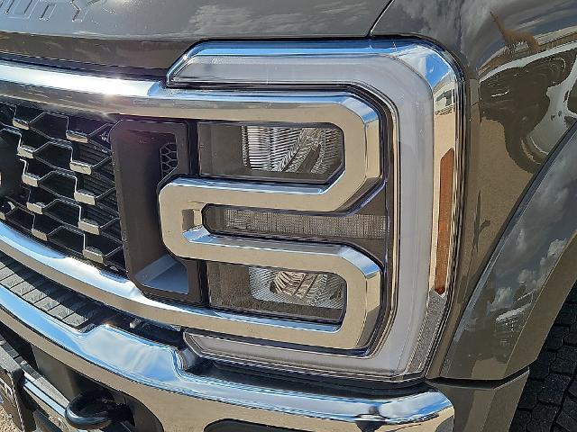 2026 Ford F-450 - $93,199